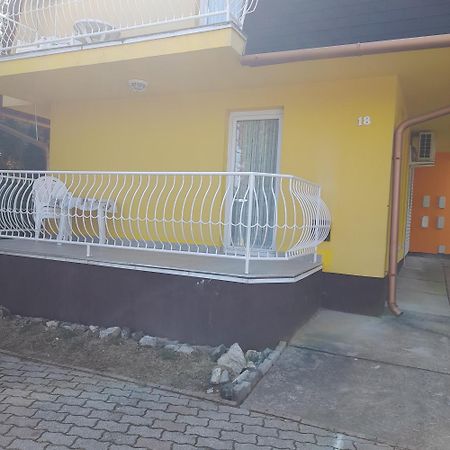 Berkenye Apartman Lägenhet Zalakaros Exteriör bild