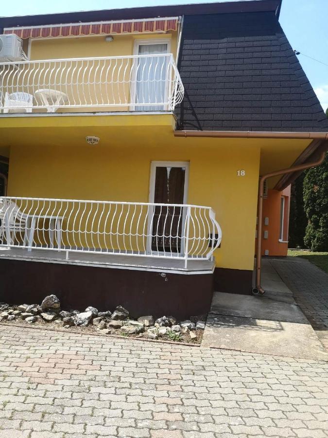 Berkenye Apartman Lägenhet Zalakaros Exteriör bild