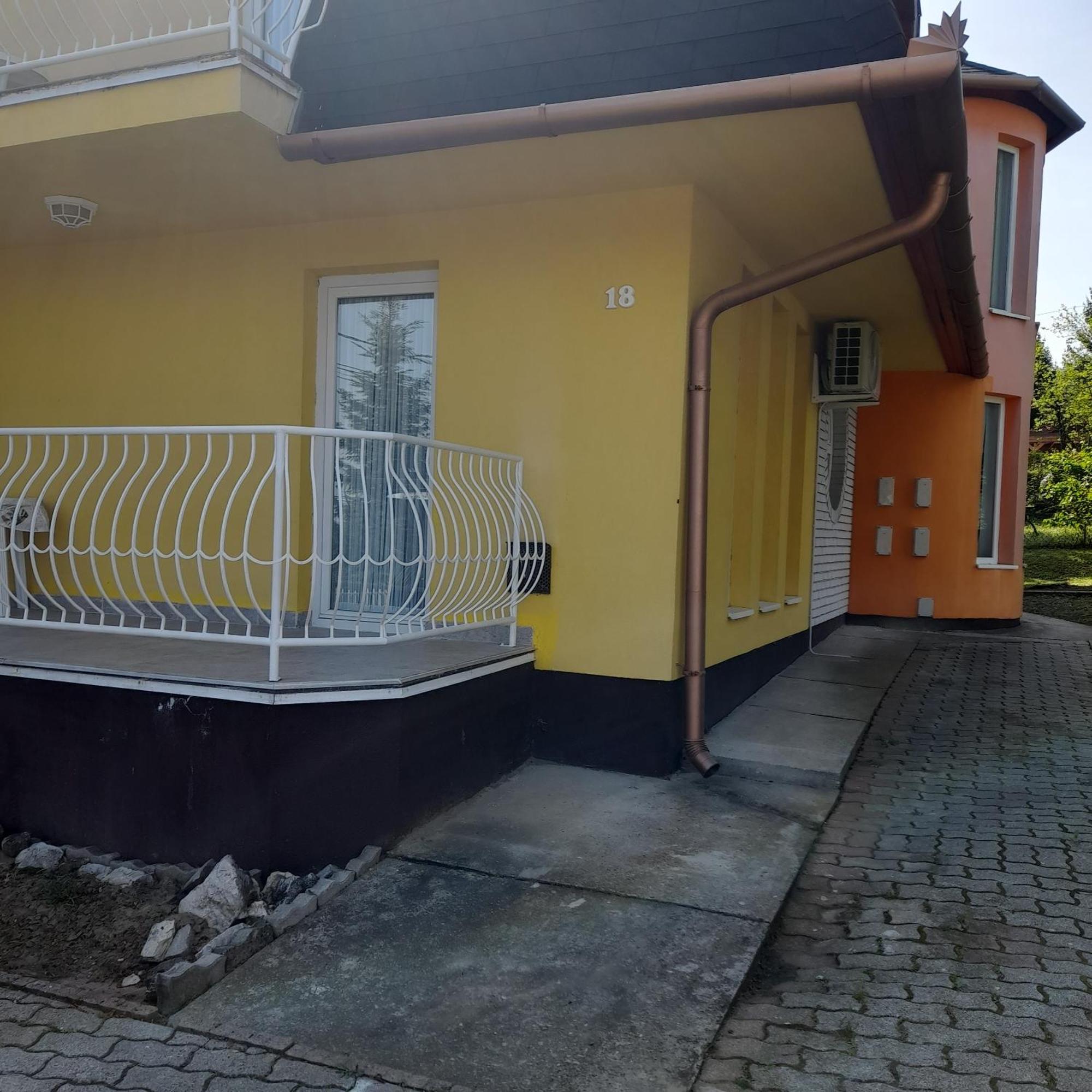 Berkenye Apartman Lägenhet Zalakaros Exteriör bild