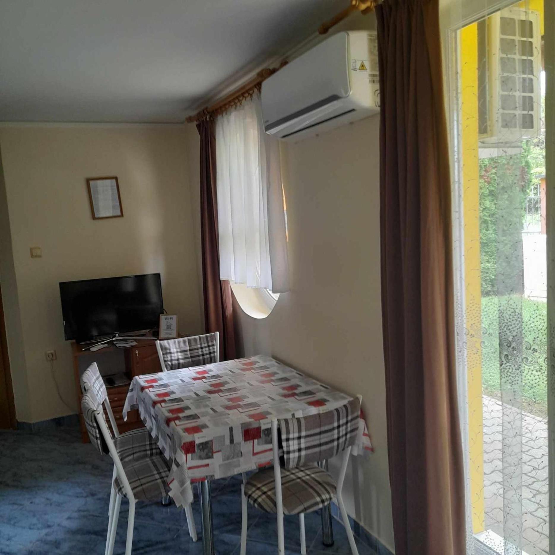 Berkenye Apartman Lägenhet Zalakaros Rum bild